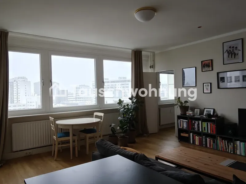 Tauschwohnung: Helle 2-Zi-Whg mit Traumblick und Balkon in Schöneberg — photo 1